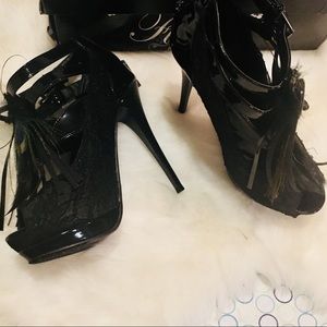 Fun Black Peacock Feather Open Toe Booties